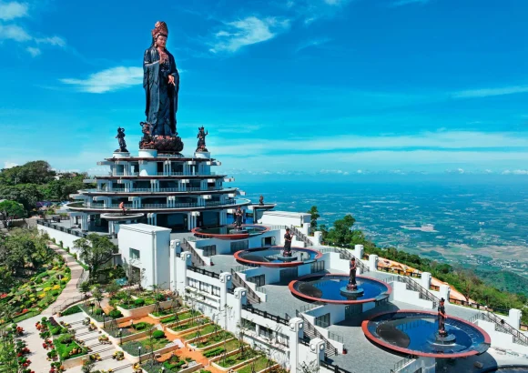 Theo dấu chân lịch sử và tâm linh giữa miền đất thiêng Tây Ninh