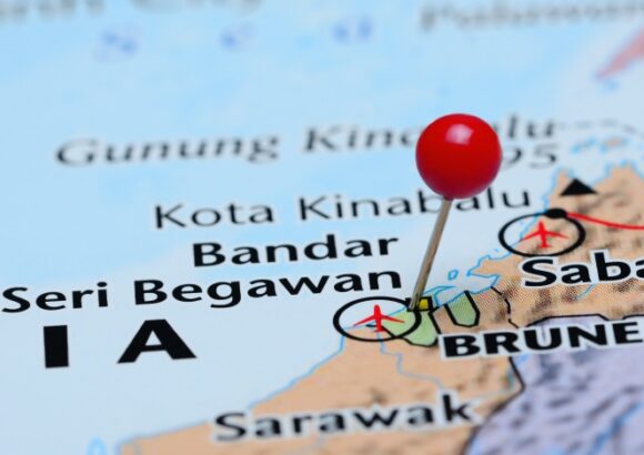 Brunei yêu cầu bảo hiểm y tế bắt buộc cho người nước ngoài từ 01/07/2025